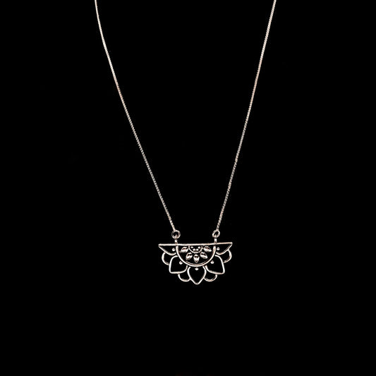 LOTUS FLOWER NECKLACE Banana Blvd